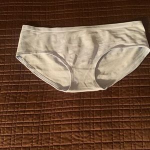 Selling Victoria’s Secret underwear nwt any questions ask 😊💕